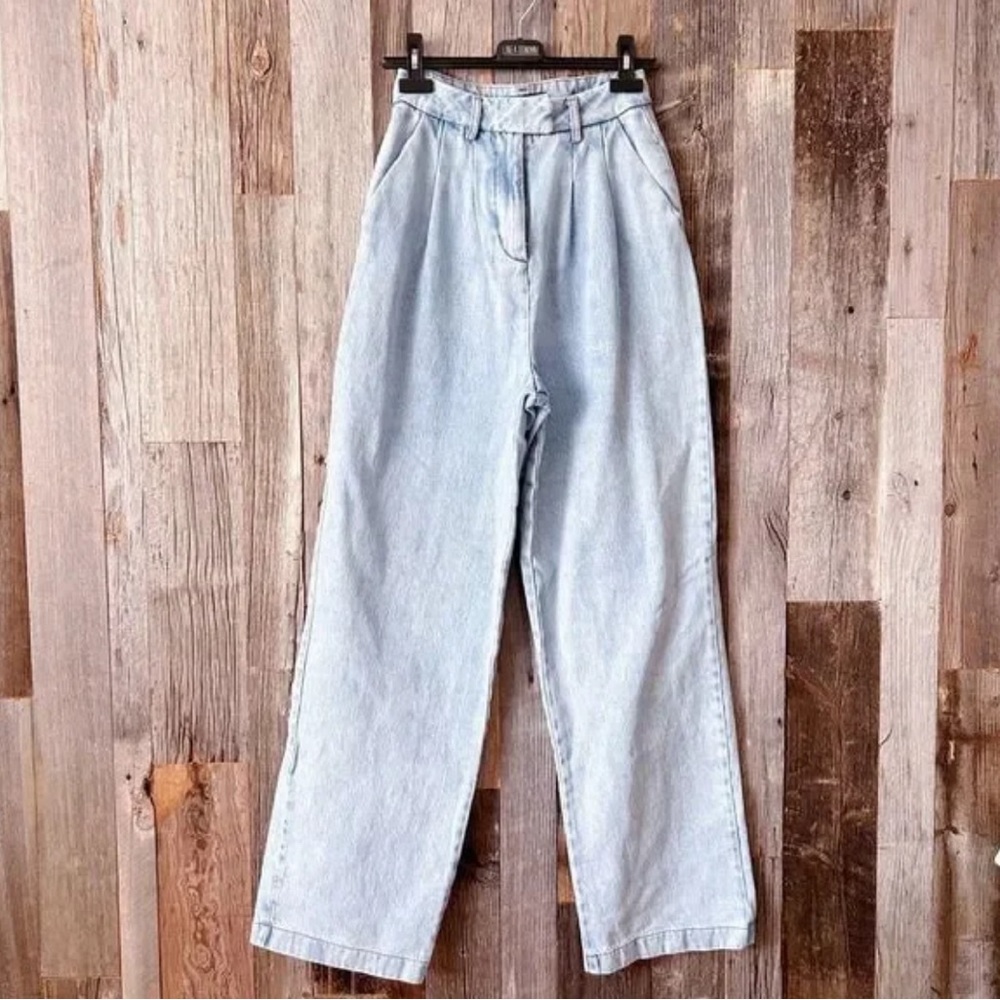 EUC- NAF NAF Super high waist Heavy Straight leg mom Jeans